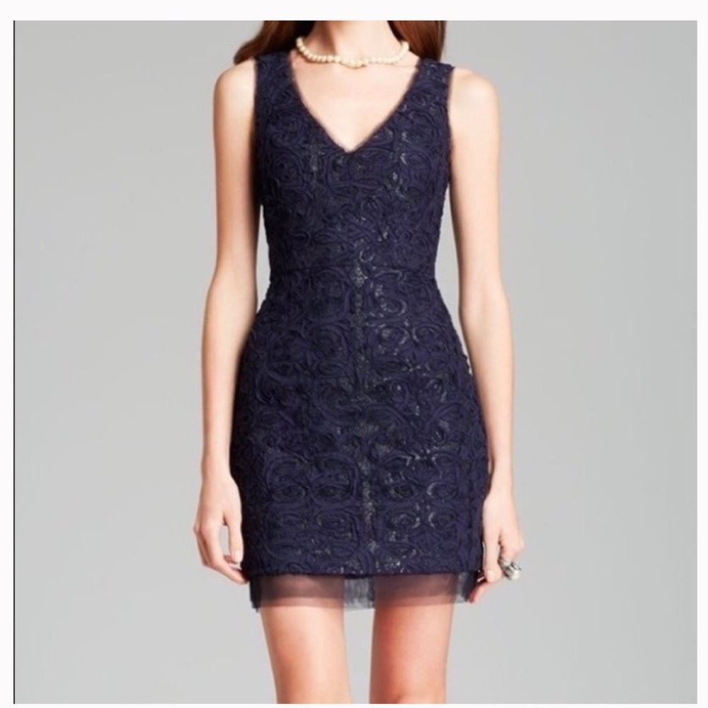 EUC BCBG MaxAzria Marissa Lace Sleeveless Sheath Dress Midnight Blue Size 4
